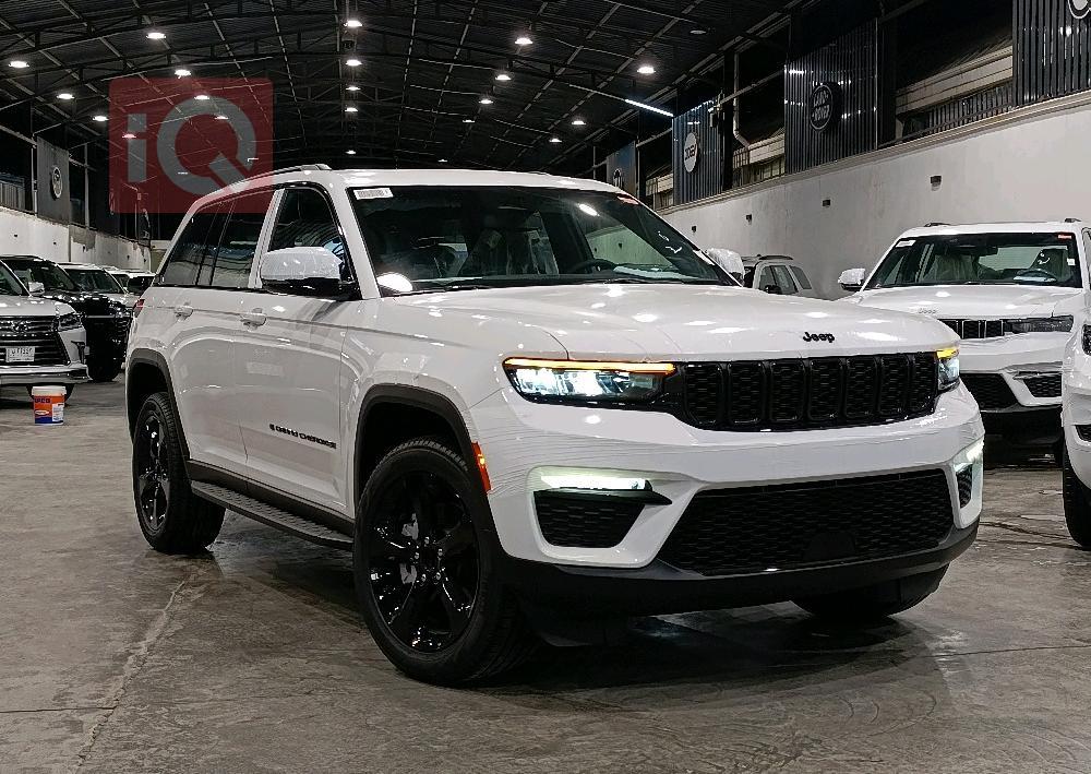 جیپ گراند شیرۆکی